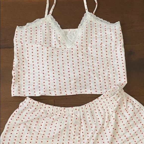 Brandy Melville Tops - ISO BRANDY RED HEART
